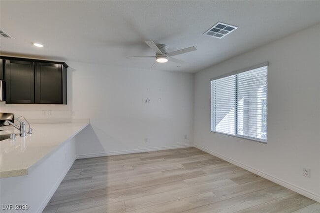 Photo - 6254 Foxes Dl St