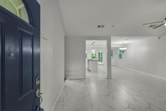 Building Photo - 1215 Tejas Blvd