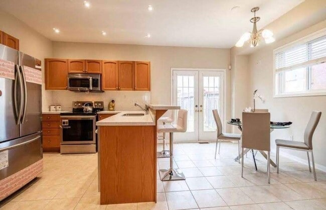 Building Photo - 61 Livingston Rd Unit 3-Bed Plus Den