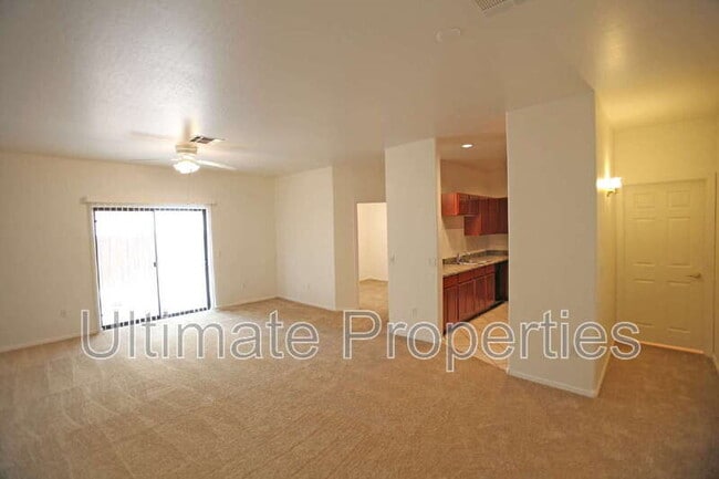 1505 E Sahuaro Dr