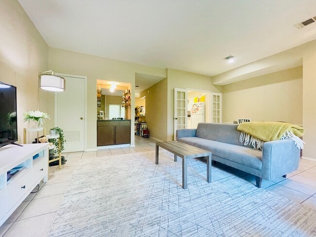 Living Room - 8263 Wednesbury Ln