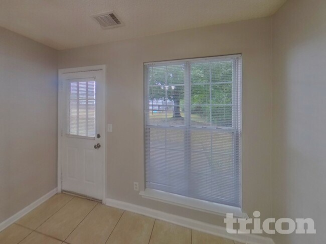 Photo - 123 Galway Ln House