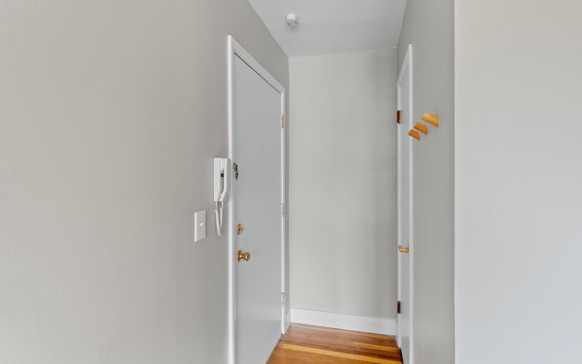 Spacious Studio The Flats at Wasson Way Entry Way - The Flats at Wasson Way