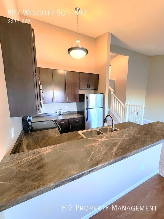 Photo - 897 Wescott Square Unit 897