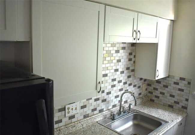 Photo - 1907 West Loop Unit A