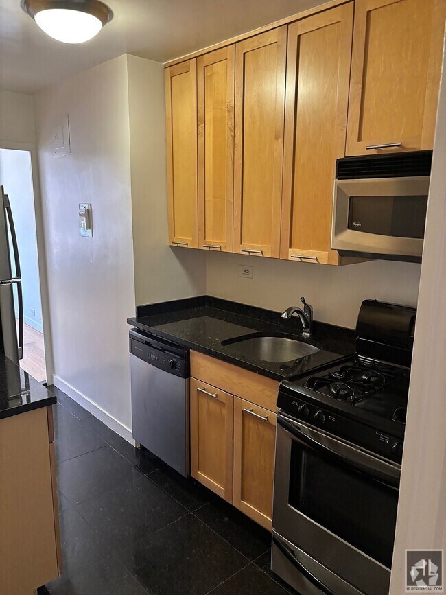 Building Photo - 4TH AVE Rental