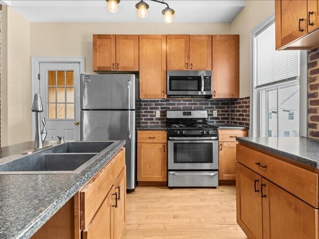 26 Cedar St Unit 1
