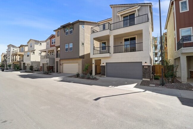 Photo - PRIDE TO LIVE, NEWER BUILT COMMUNITY IN CORE CHANDLER. MUST SEE COMMUNITY AMENITIES