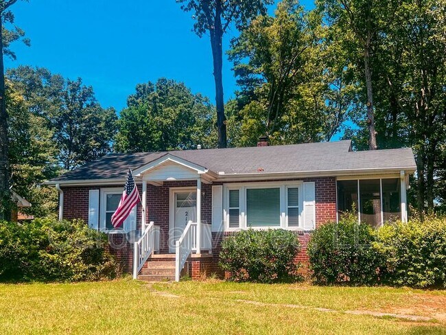 Building Photo - 211 N Pliney Cir