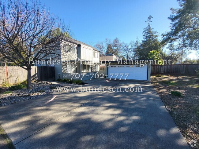 Building Photo - 19057 Linden St Rental