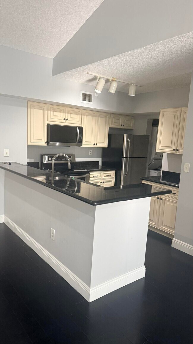 Photo - 2640 S University Dr Unit 325