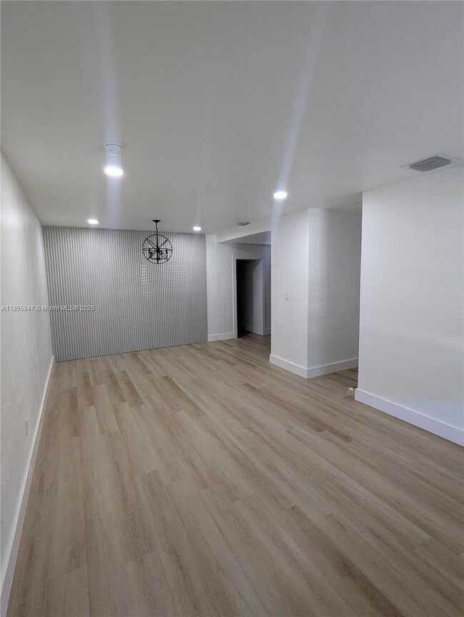 Photo - 14321 Boggs Dr