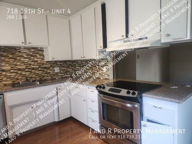 Photo - 718 19th St Unit 4