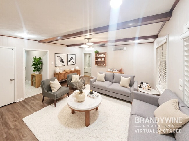 Photo - 3685 Naylor Dr