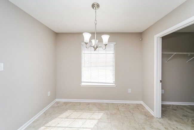 Photo - 6759 Valerie Dr