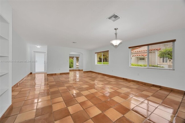 Photo - 922 Monterey St