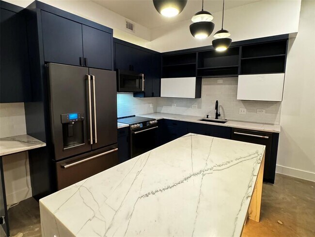 Photo - 507 Sabine St Unit 1003