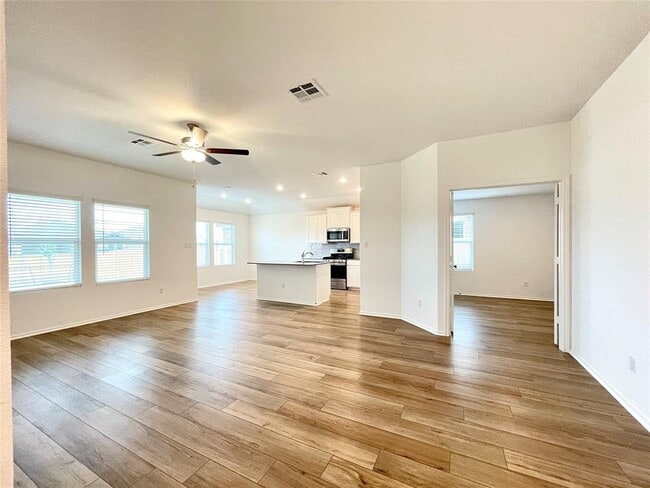 Photo - 215 Magione St