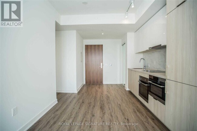 Photo - 15 Queens Quay E Unité 2603