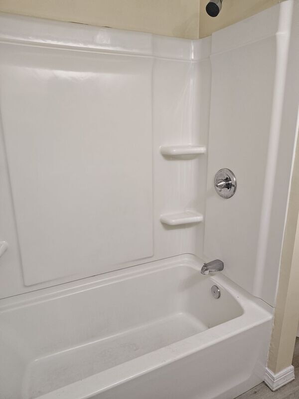 Photo - 850-850 Capouse Ave