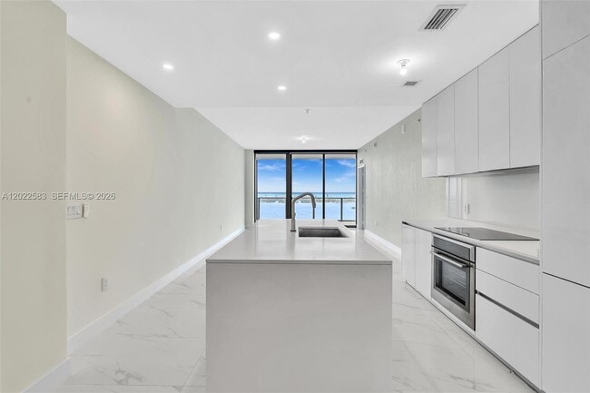 Photo - 700 NE 24th St Unit 5404