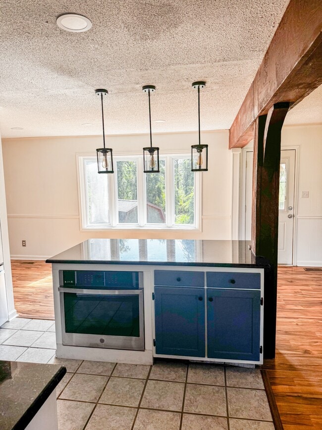Photo - 5815 Permastone Lake Rd