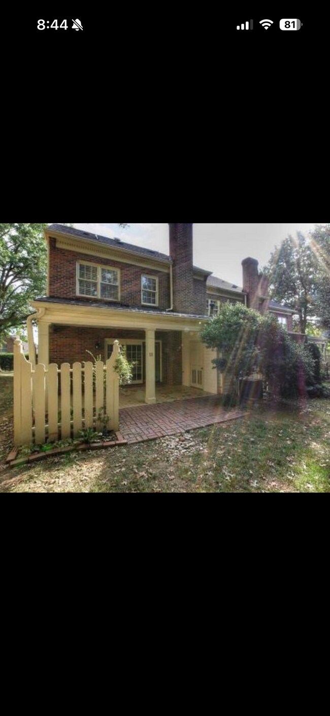 Photo - 603 E Mountcastle Dr