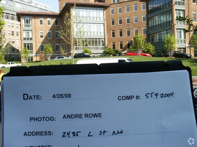 Pizarra - The Columbia Residences