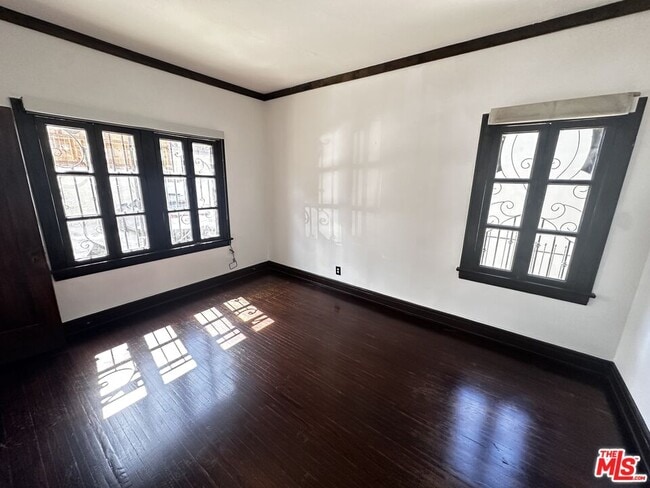 Photo - 156 N Kenmore Ave