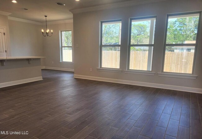 Photo - 860 Leeward Dr