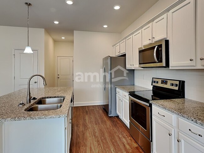 Photo - 37655 Dusty Saddle Ln