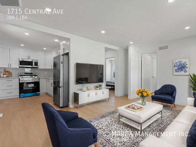 Photo - NEWLY RENOVATED 2BEDROOM+DEN/1BATH HOUSE ON CENTRAL AVE + UTILITIES