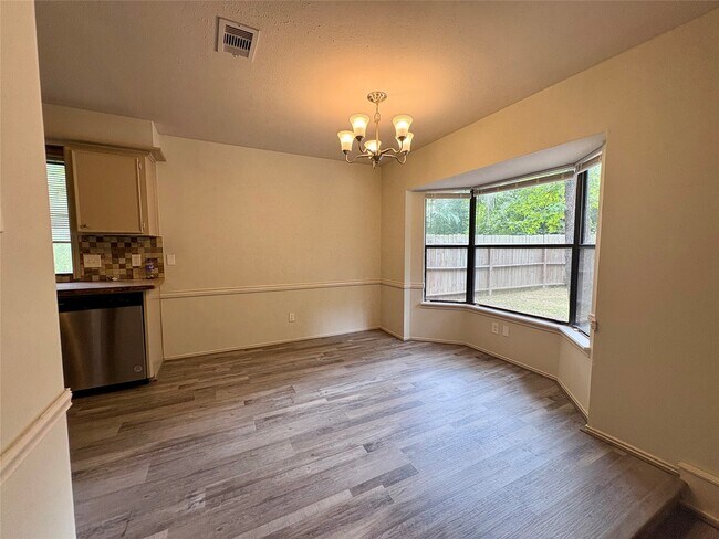 Photo - 80 Fallenstone Dr