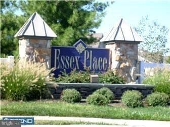 Building Photo - 3 bedroom in Essex Place Rental