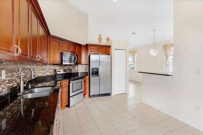 Photo - 7620 S Aragon Blvd