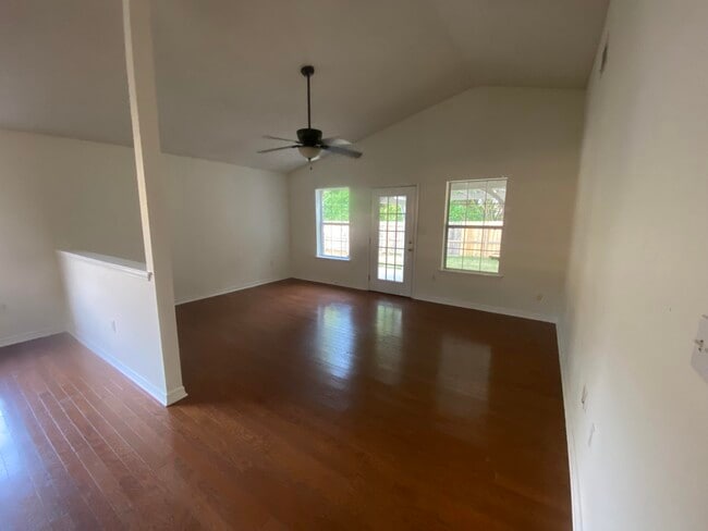 Photo - 8617 Wilburn Cove