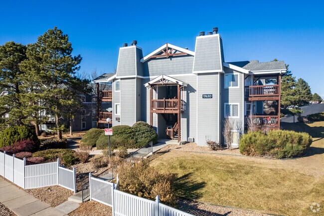 Photo - Victoria Crossing II