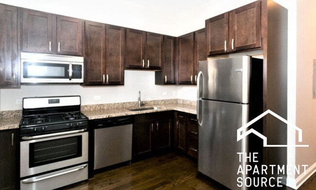 Building Photo - 1758 W Montrose Ave Unit #  01