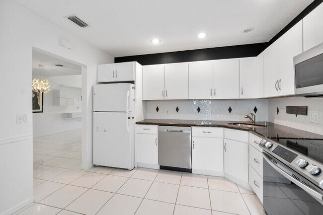 Photo - 5153 Floria Dr Unit V