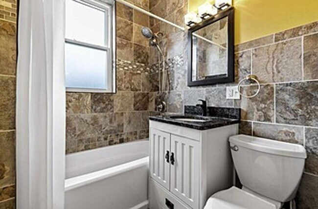 Photo - 1826 S Drake Ave Unidad #1