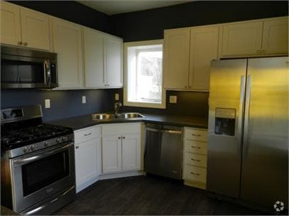 Building Photo - 814 E 2nd St Unit #2 Rental