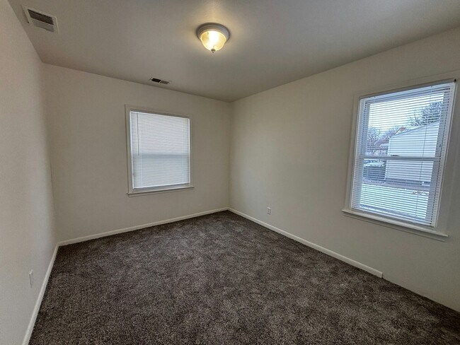 Photo - 11291 Lozier Ave