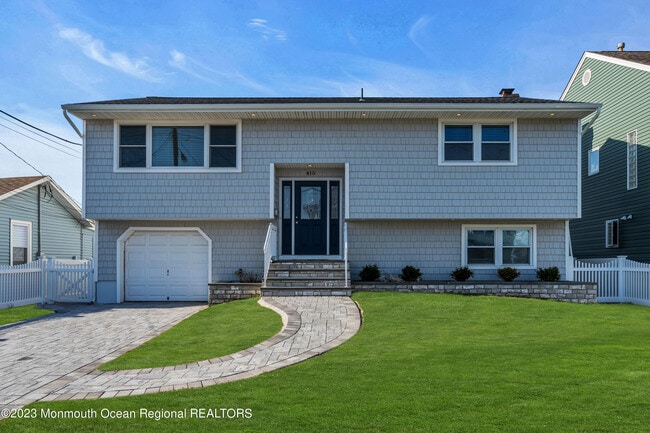 Photo - 415 15th Ave