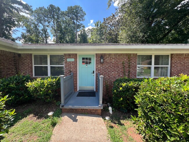 Room in Duplex on Janmar Dr
