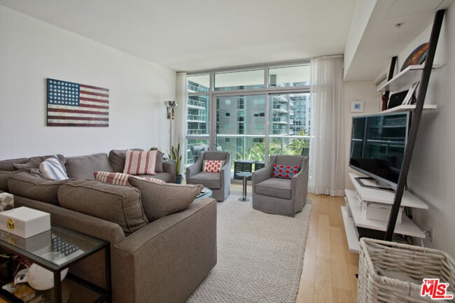 Photo - 13700 Marina Pointe Dr Unit 630