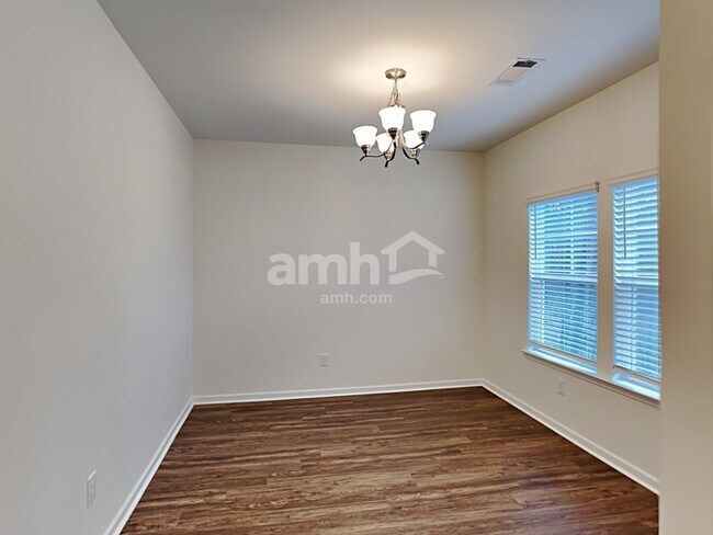 Photo - 169 Cheatham Hill Ln