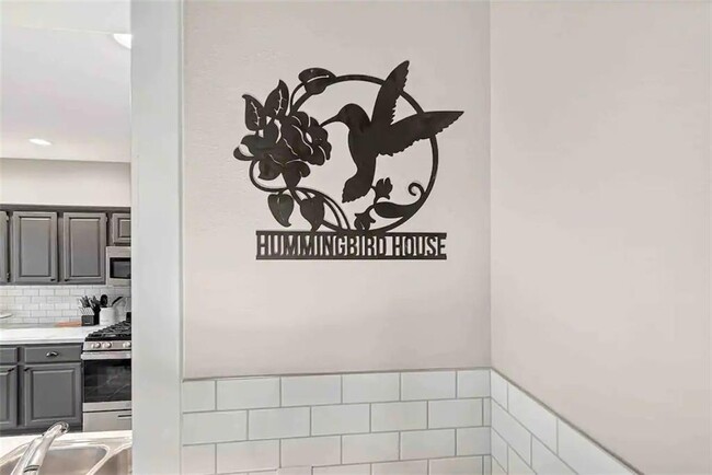 Photo - 701 SW Maidstone Ave