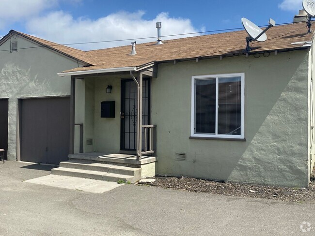 Building Photo - One Bedroom Unit 1472 Rental