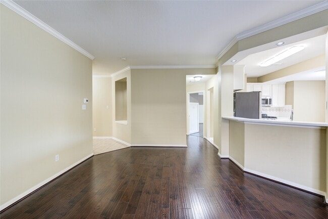 Photo - 22010 Kenlake Dr