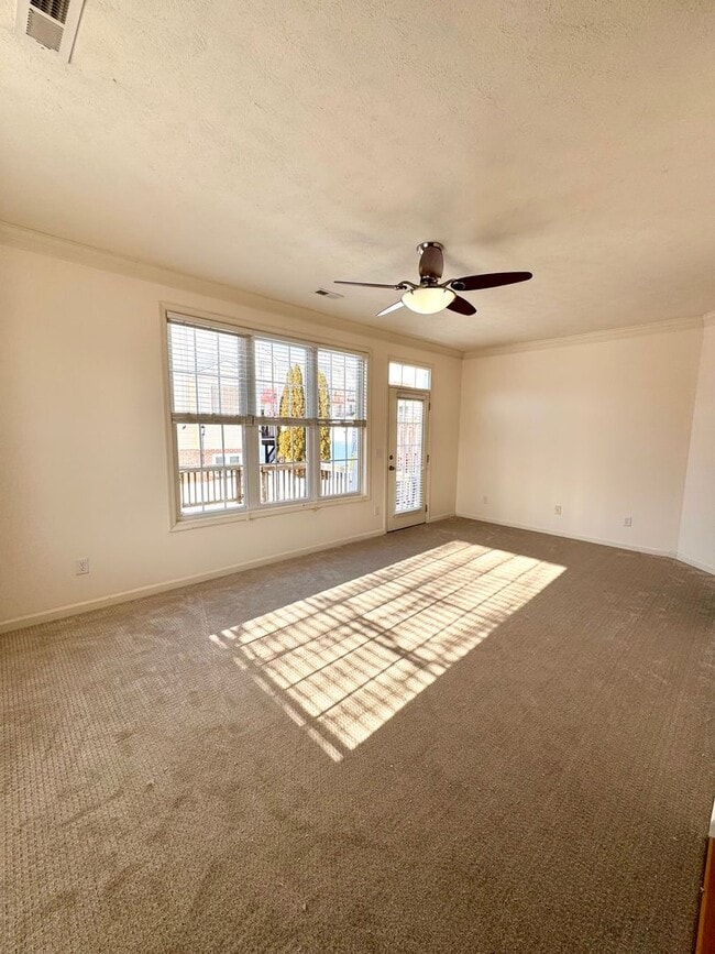 Photo - End Unit Townhome for Rent in Taylor Springs